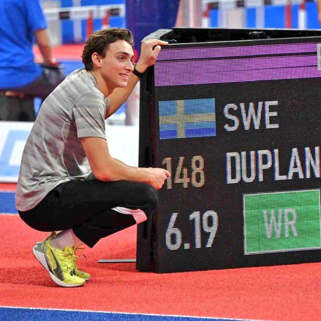 kaiyun-为何22岁的小杜能统治男子撑竿跳？他还有更大雄心